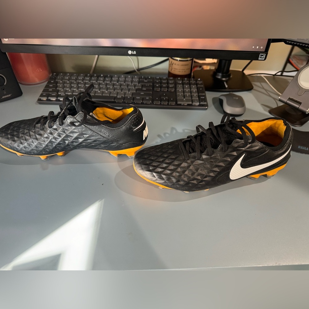 Tiempo legend 8 Elite Tech Craft FG ‘Black Pro Gold” size 9 used 2x